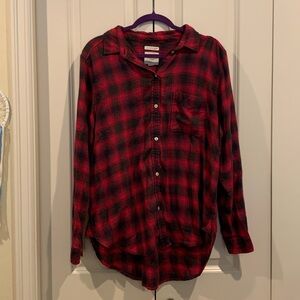 American Eagle Outfitters Red and Black Plaid Button Down Shirt